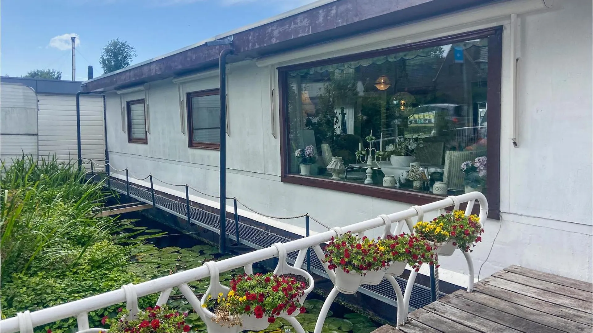 Beautiful Ship-Boat In Rotterdam With Wifi And 2 Bedrooms Botel